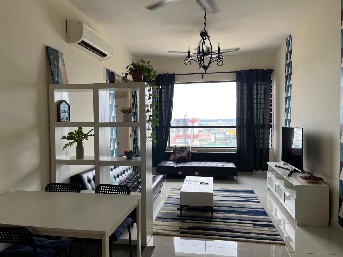 Casa Rv Homestay Mkh Boulevard カジャン エクステリア 写真