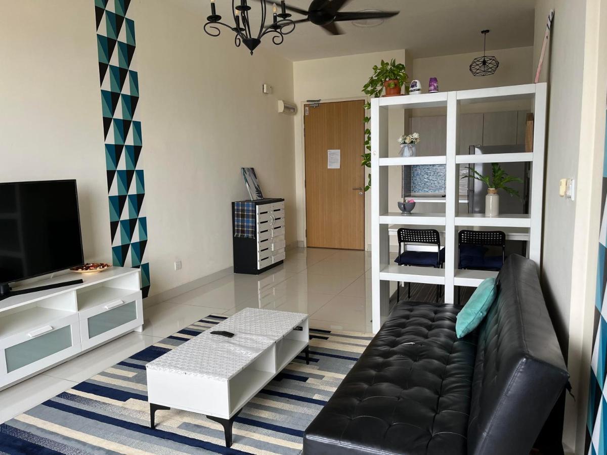 Casa Rv Homestay Mkh Boulevard カジャン エクステリア 写真