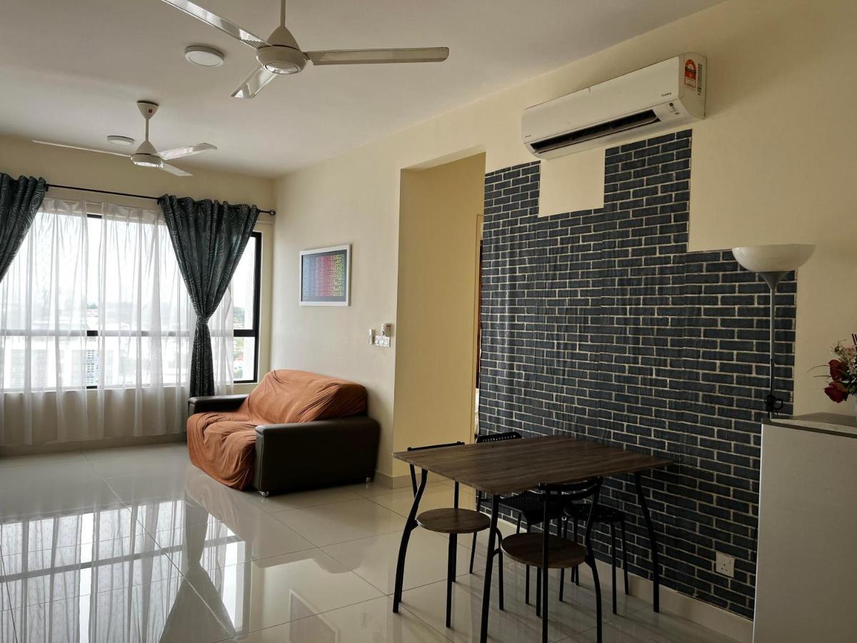 Casa Rv Homestay Mkh Boulevard カジャン エクステリア 写真